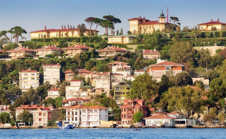 Kuzguncuk A District of Valuing Diversity