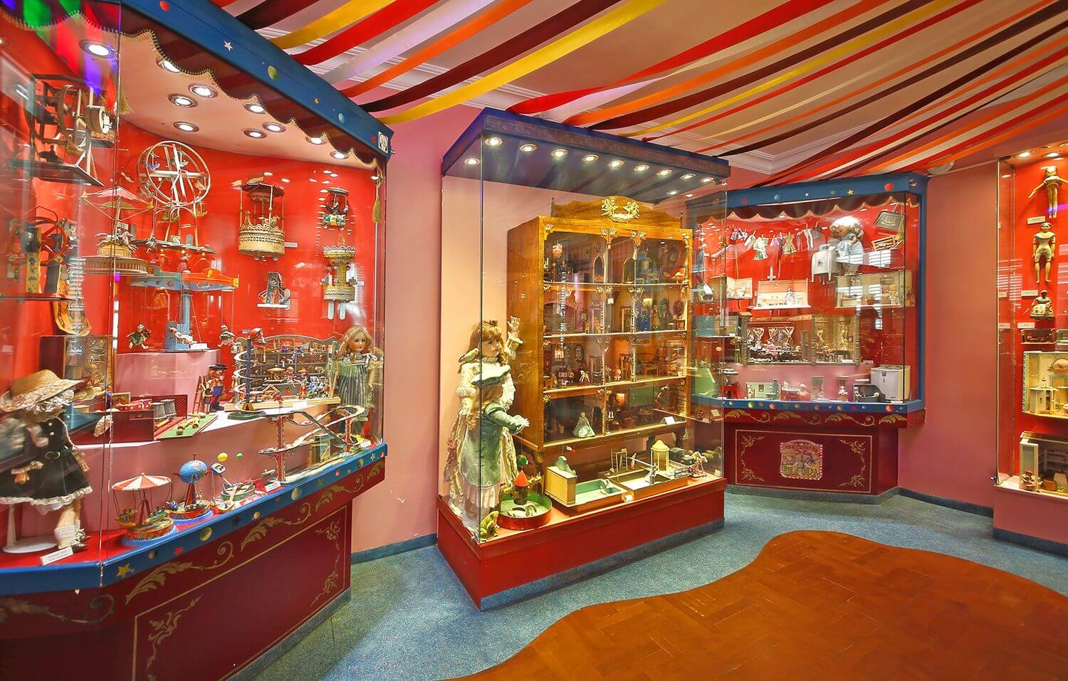 VISIT Toy Museum 1